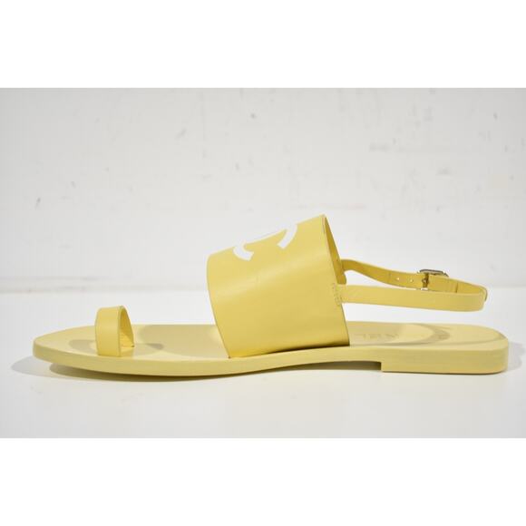 Chanel 21P Be CC Thong Yellow Leather White Logo Toe Strap Flat Sandal 38.5 - Picture 8 of 11